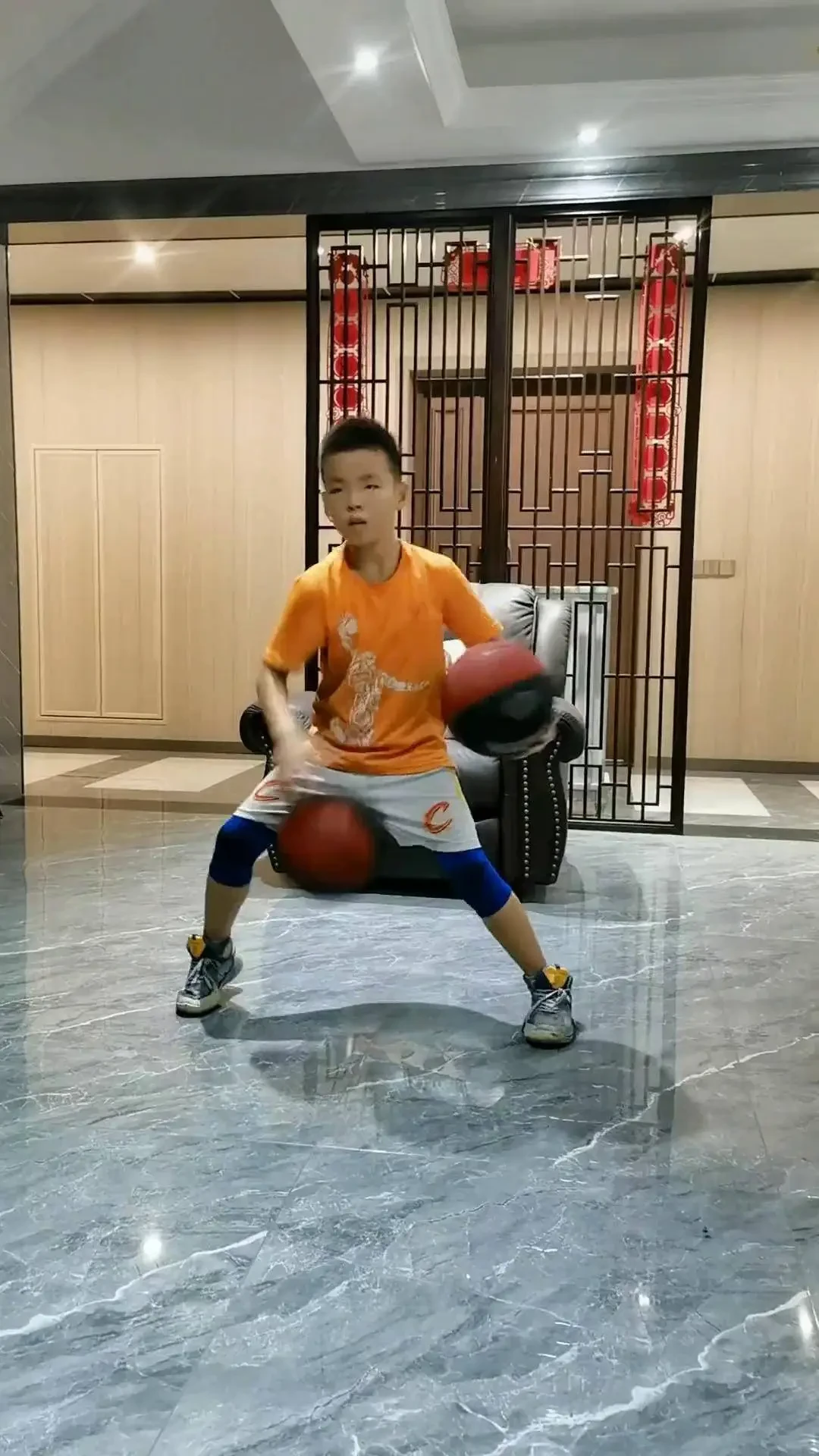 大学篮球运动员的耐力训练方案是什么?_1